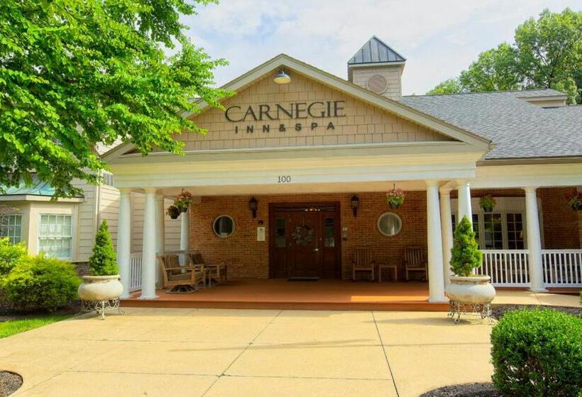 디럭스 룸, Carnegie House