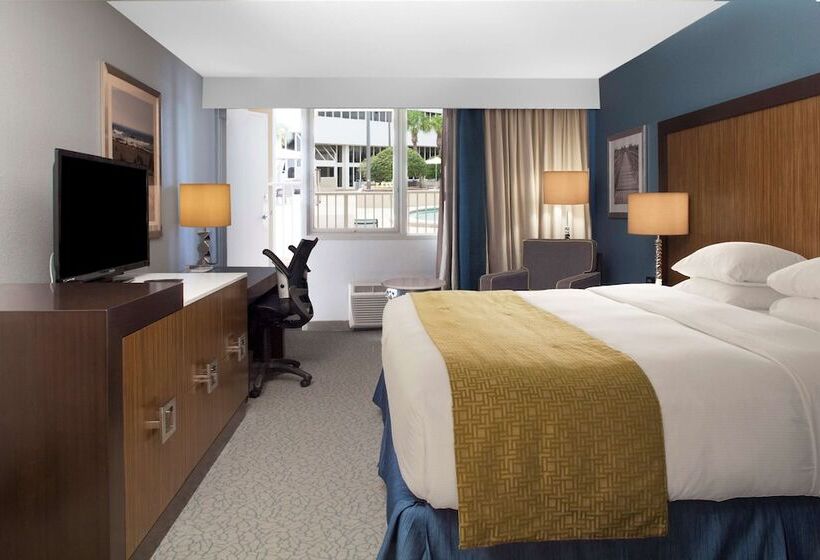 스탠다드 룸 더블 침대, Doubletree By Hilton Hotel Jacksonville Airport