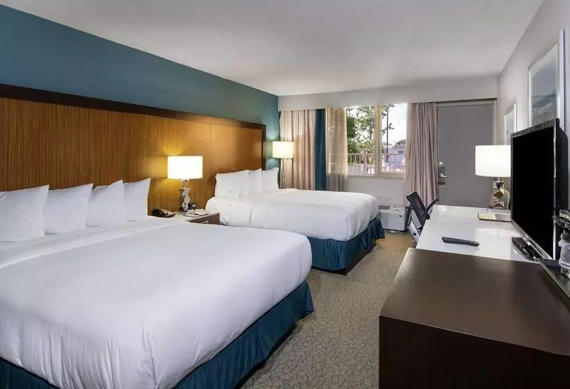２ダブルベッドのスタンダードルーム, Doubletree By Hilton Hotel Jacksonville Airport