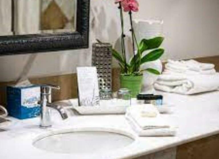 غرفة قياسية سرير كينج لذوى الإحتياجات الخاصة, Inn At The Mill, Ascend Hotel Collection