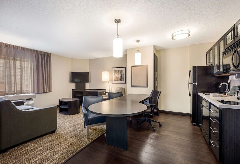 스위트, Sonesta Simply Suites Austin The Domain Area