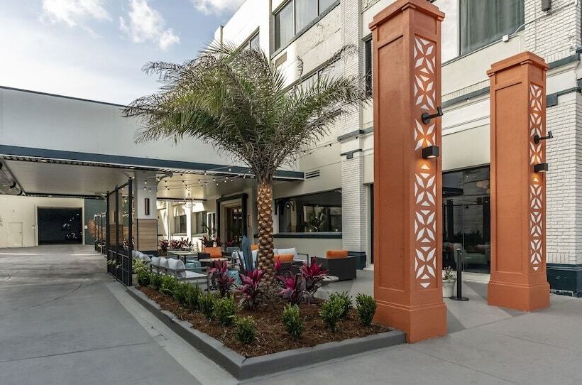 اتاق لوکس, St Charles Coach House, Ascend Hotel Collection