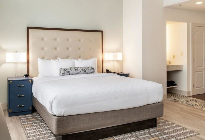 اتاق استاندارد با تخت بزرگ, St Charles Coach House, Ascend Hotel Collection