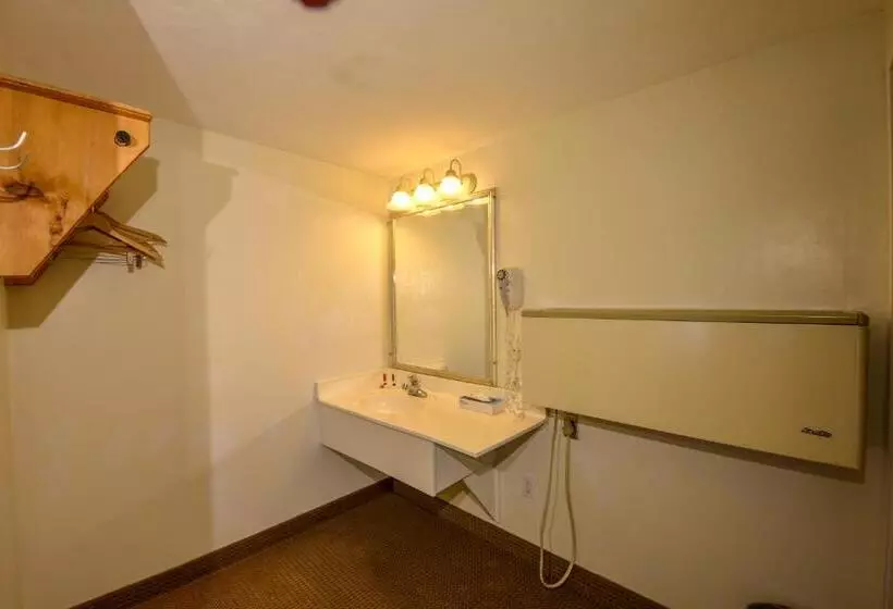 身障者適用キングサイズベッドルーム, Cape Sands Inn