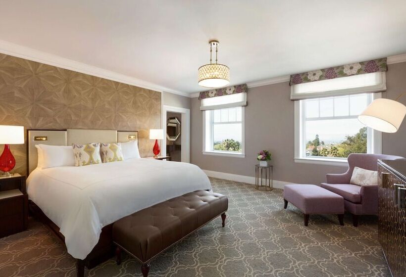 可观景的套房, Claremont Resort & Club