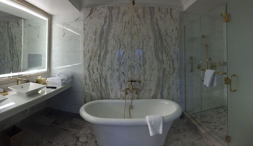 总统套房, Claremont Resort & Club