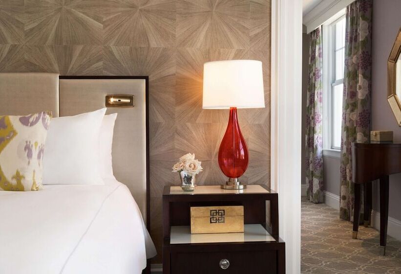 可观景的套房, Claremont Resort & Club