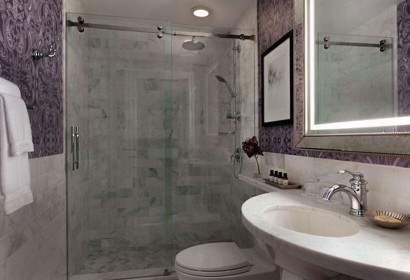 可观景的套房, Claremont Resort & Club