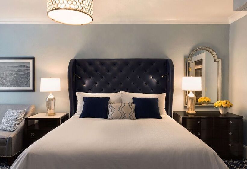 可观景的套房, Claremont Resort & Club