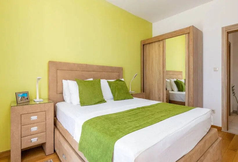 آپارتمان 1 خوابه, Apart Hotel Ms Katunjanin