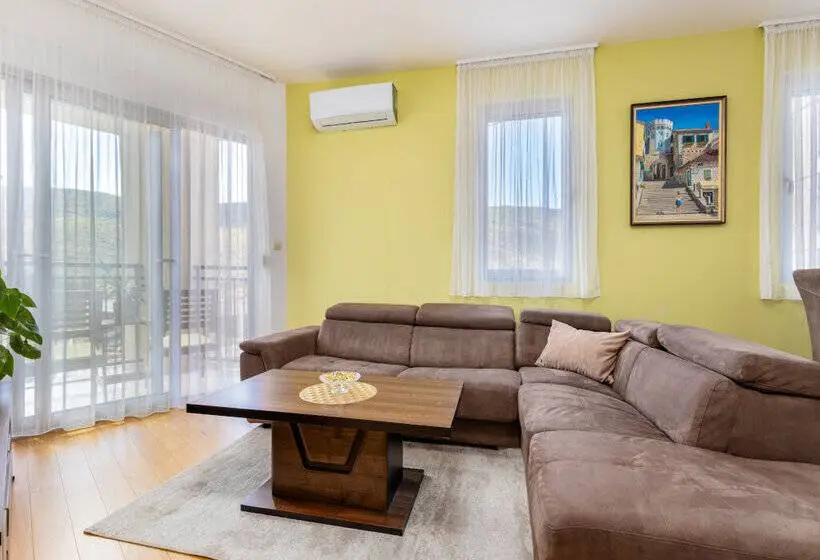 آپارتمان 1 خوابه, Apart Hotel Ms Katunjanin