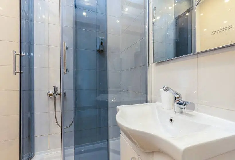 آپارتمان 1 خوابه, Apart Hotel Ms Katunjanin