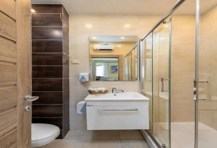 آپارتمان 1 خوابه, Apart Hotel Ms Katunjanin