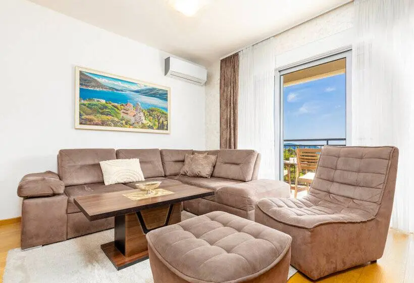 آپارتمان 3 خوابه, Apart Hotel Ms Katunjanin