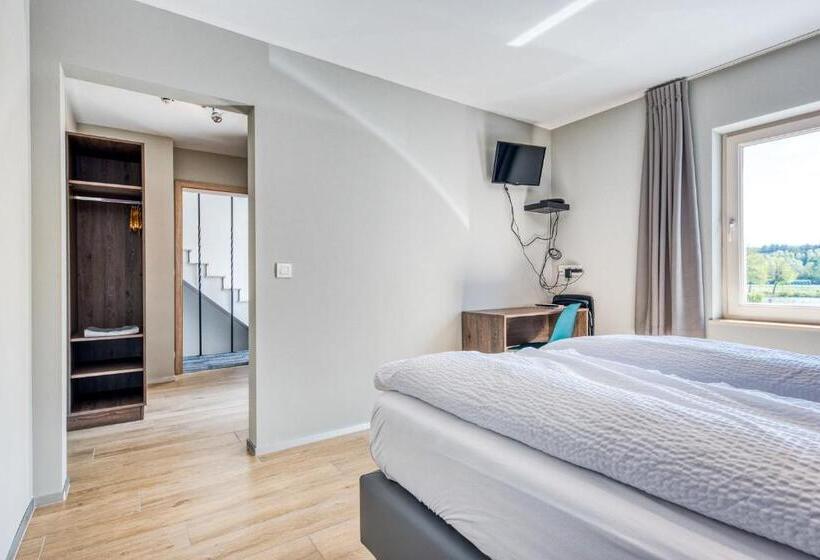 חדר סטנדרט נוף לאגם, L'avenue