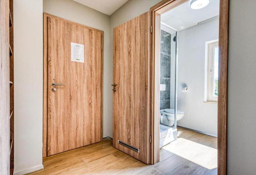 חדר סטנדרט נוף לאגם, L'avenue