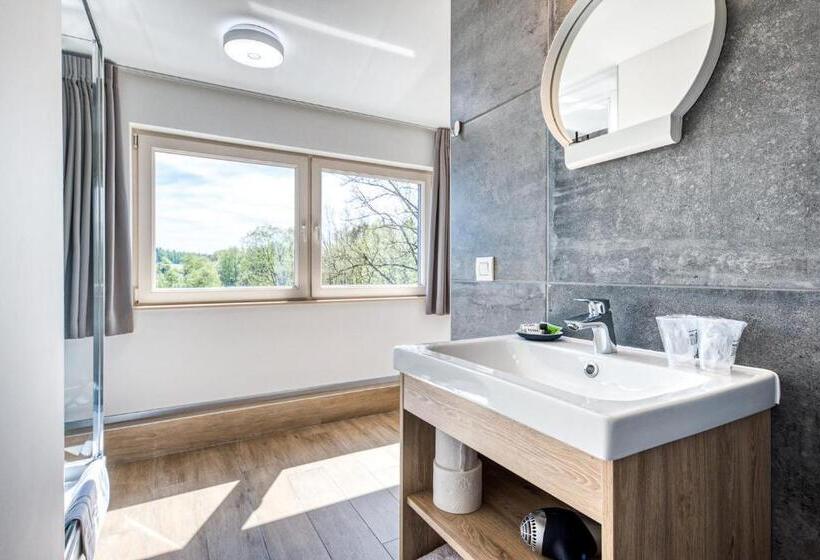 חדר סטנדרט נוף לאגם, L'avenue