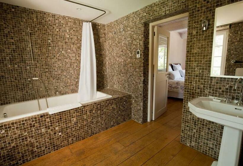 סוויטה, Maison Hache