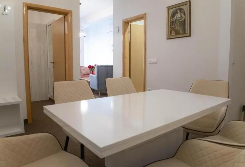 سوئیت پرزیدنت, Villa Grande
