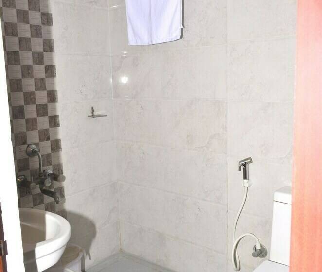 디럭스 룸, Fabhotel Adya Classic