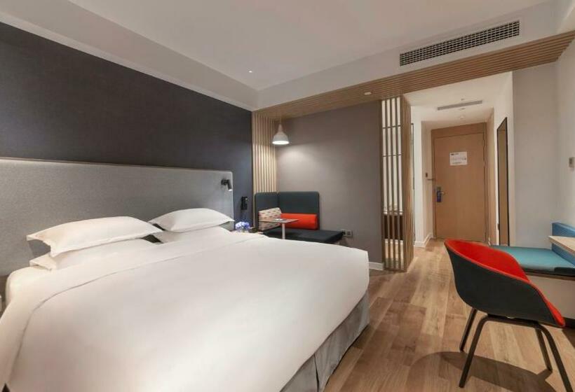 Standardrum King Size Säng, Holiday Inn Express Qiliping, An Ihg