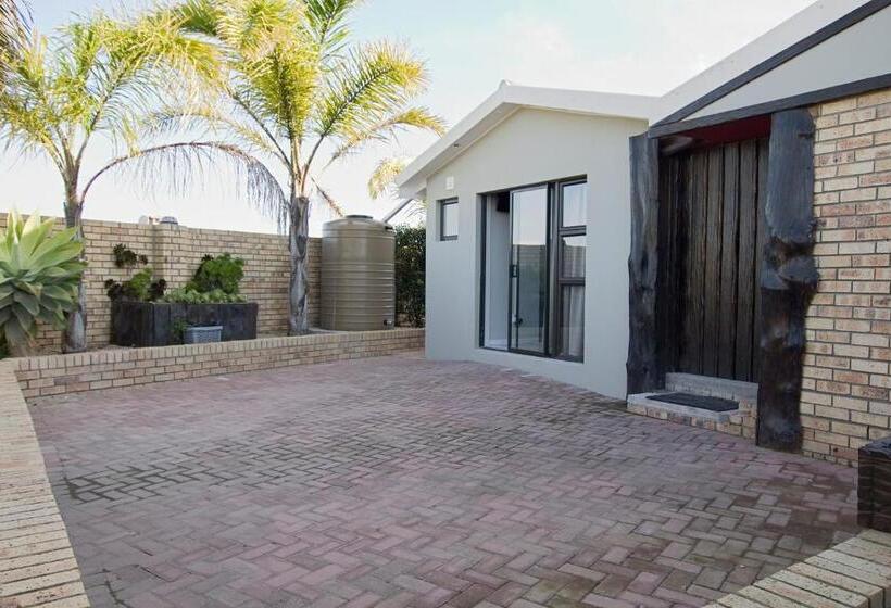 اتاق استاندارد, Royal Palms Guest House