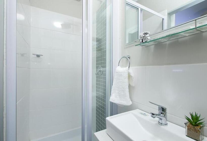 اتاق استاندارد, Royal Palms Guest House