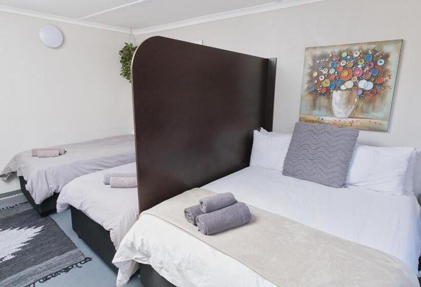 Семейное Студио, Royal Palms Guest House