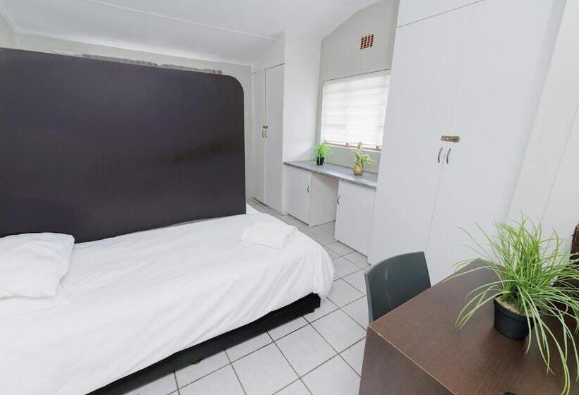 خانه 4 خوابه, Royal Palms Guest House