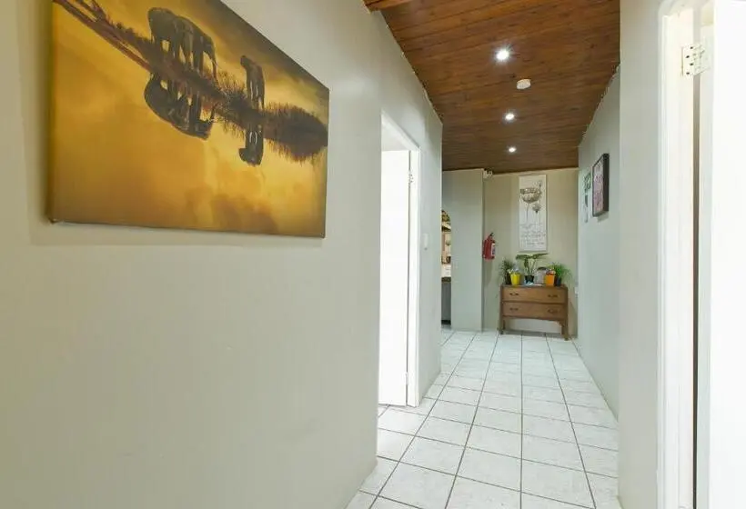 خانه 4 خوابه, Royal Palms Guest House