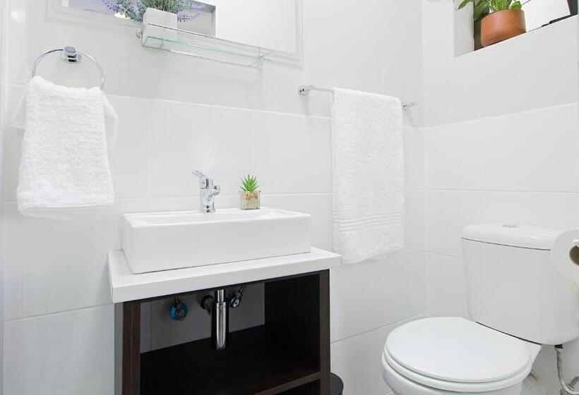 اتاق استاندارد, Royal Palms Guest House