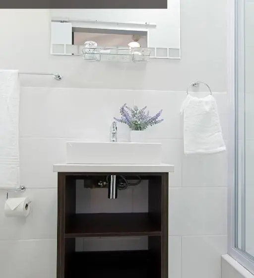 اتاق اکونومی, Royal Palms Guest House