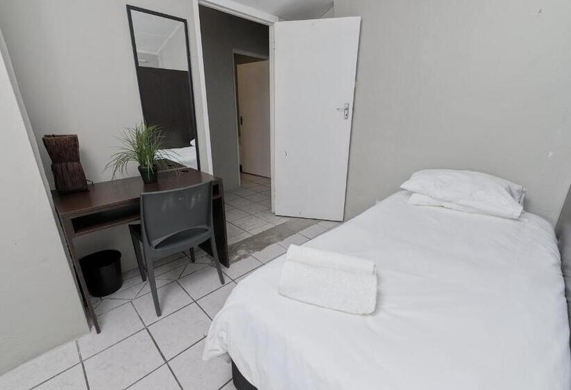 خانه 4 خوابه, Royal Palms Guest House