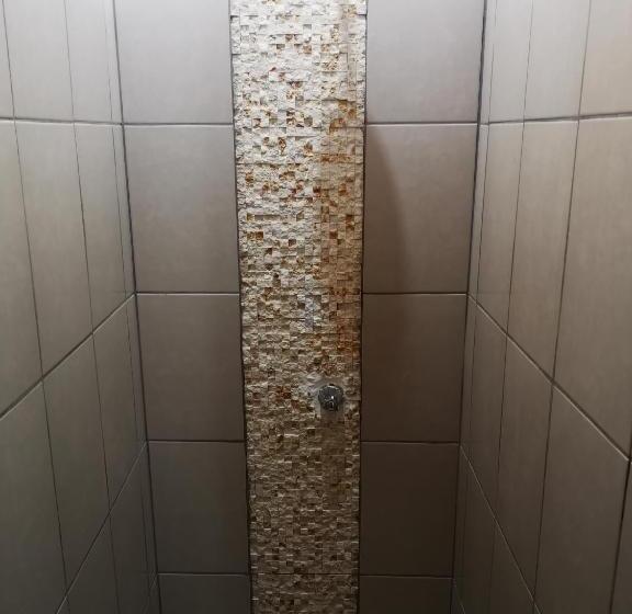 Кровать в Общей Комнате, Woodstock Hostel
