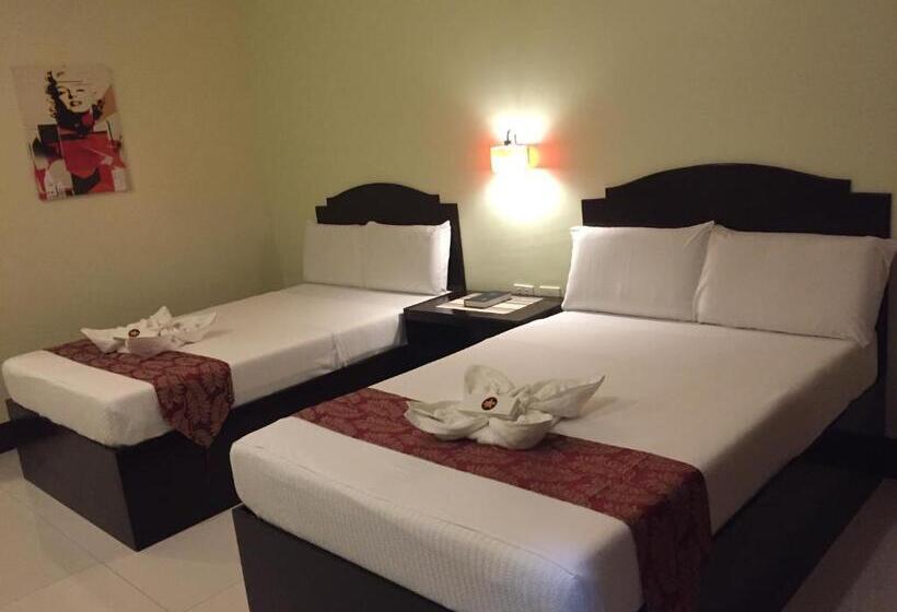 اتاق لوکس خانوادگی, Hollywood Suites