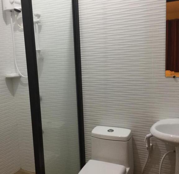 اتاق لوکس, Hollywood Suites