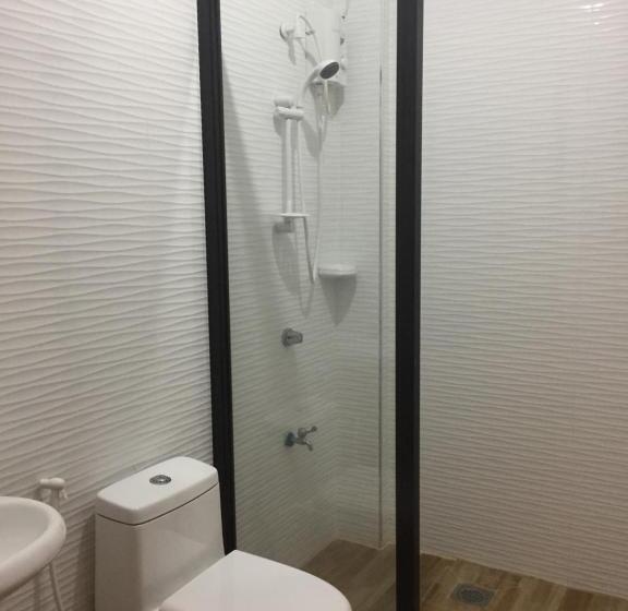 디럭스 룸, Hollywood Suites