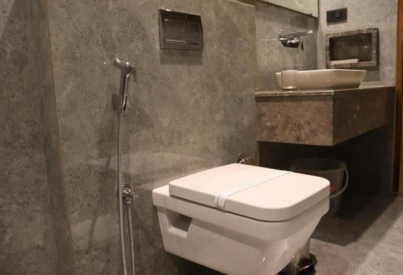 جناح عائلي, Park Residency