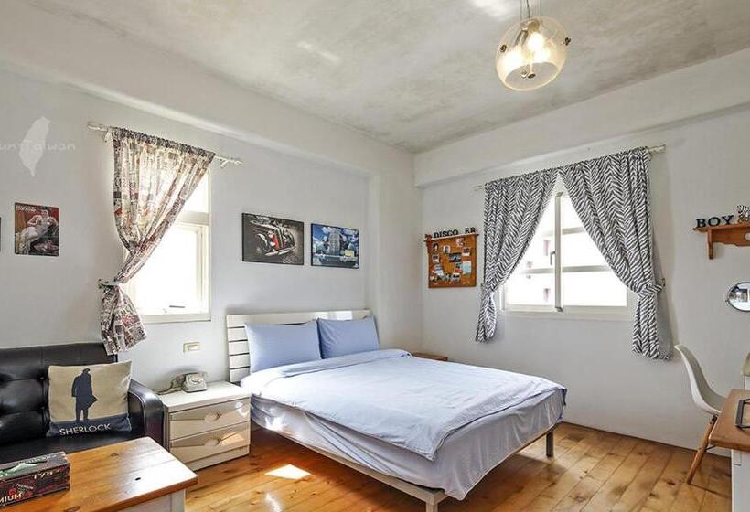 اتاق اکونومی, Remis Villa