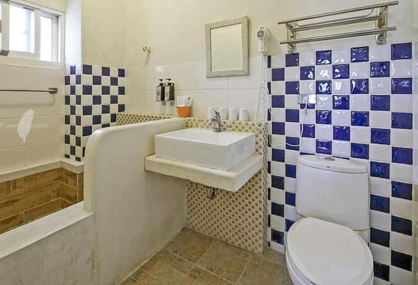 اتاق استاندارد چهار تخته, Remis Villa