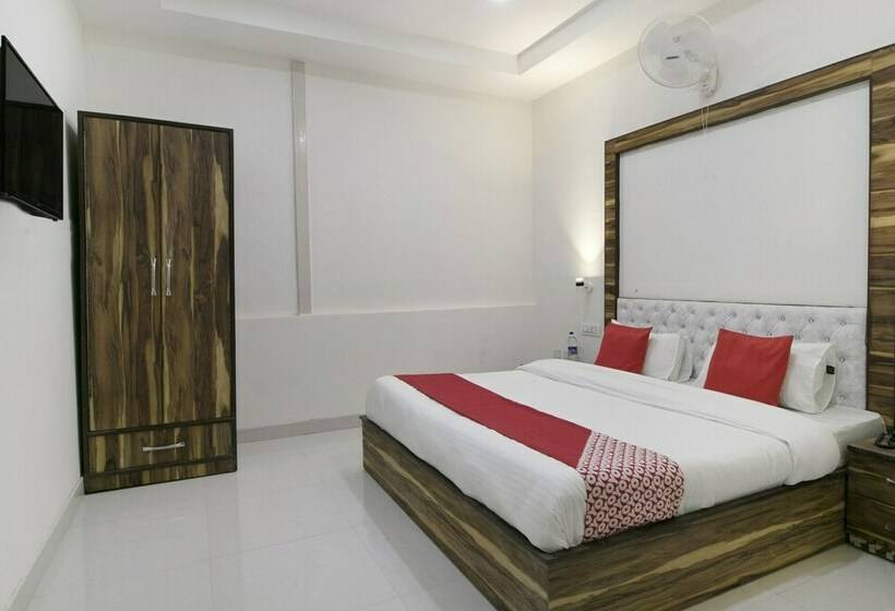 غرفة ديلوكس, Oyo 37441 Crown Resorts