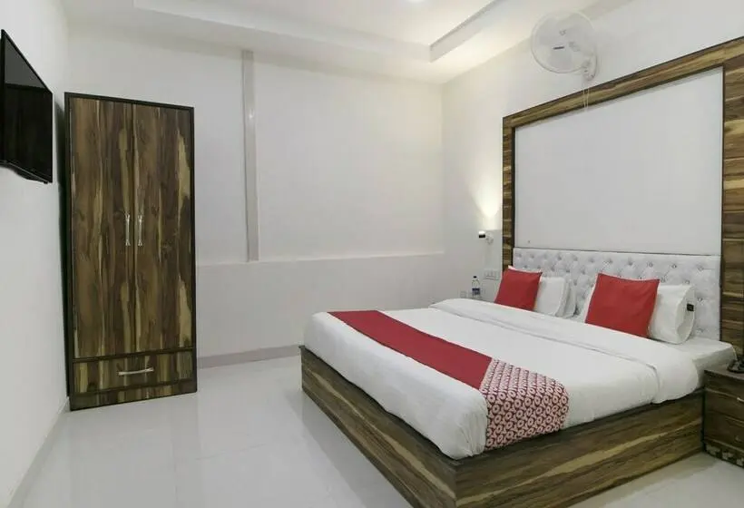 اتاق لوکس, Oyo 37441 Crown Resorts