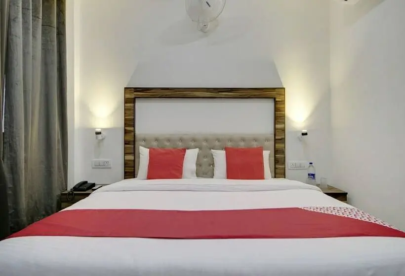 اتاق لوکس, Oyo 37441 Crown Resorts