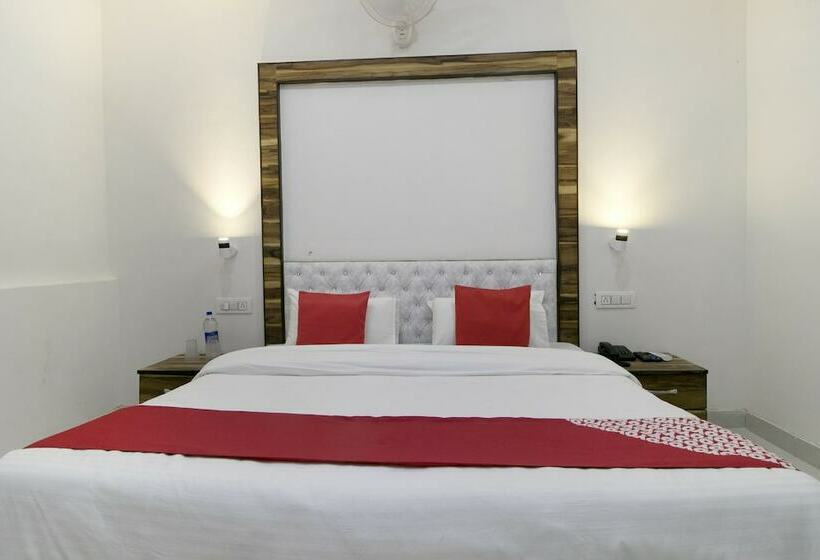 غرفة ديلوكس, Oyo 37441 Crown Resorts