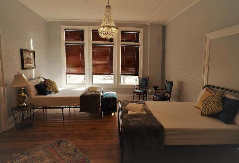 标准四人间共用浴室, Hostel Auberge Clarksdale
