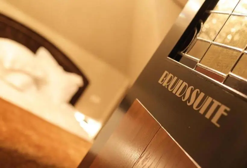 キングサイズベッドのスイートルーム, Villa Sterrebosch   Boutique Hotel   1 Suite   Centrum Wijchen