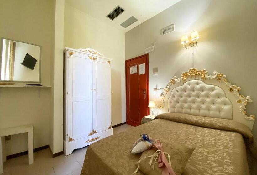 חדר סטנדרט יחיד, Rinascimento