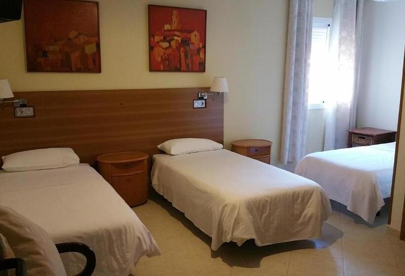 חדר סטנדרט לשלושה, Sotel Valle Guadiaro