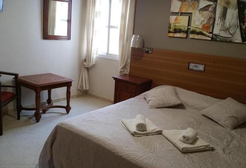 חדר משפחתי, Sotel Valle Guadiaro