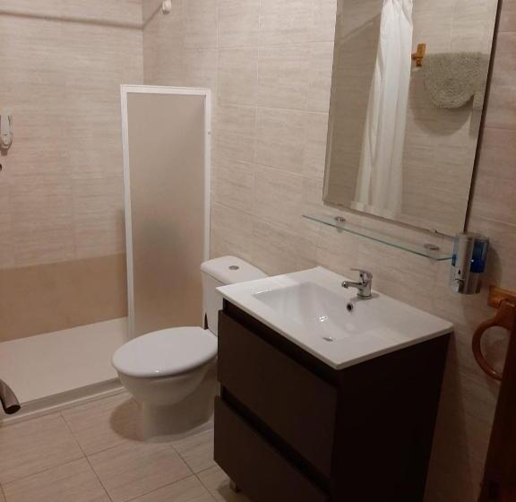 חדר משפחתי, Sotel Valle Guadiaro